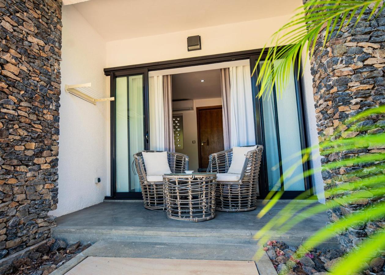 Toparadis Guest House Pereybere Beach Exterior photo