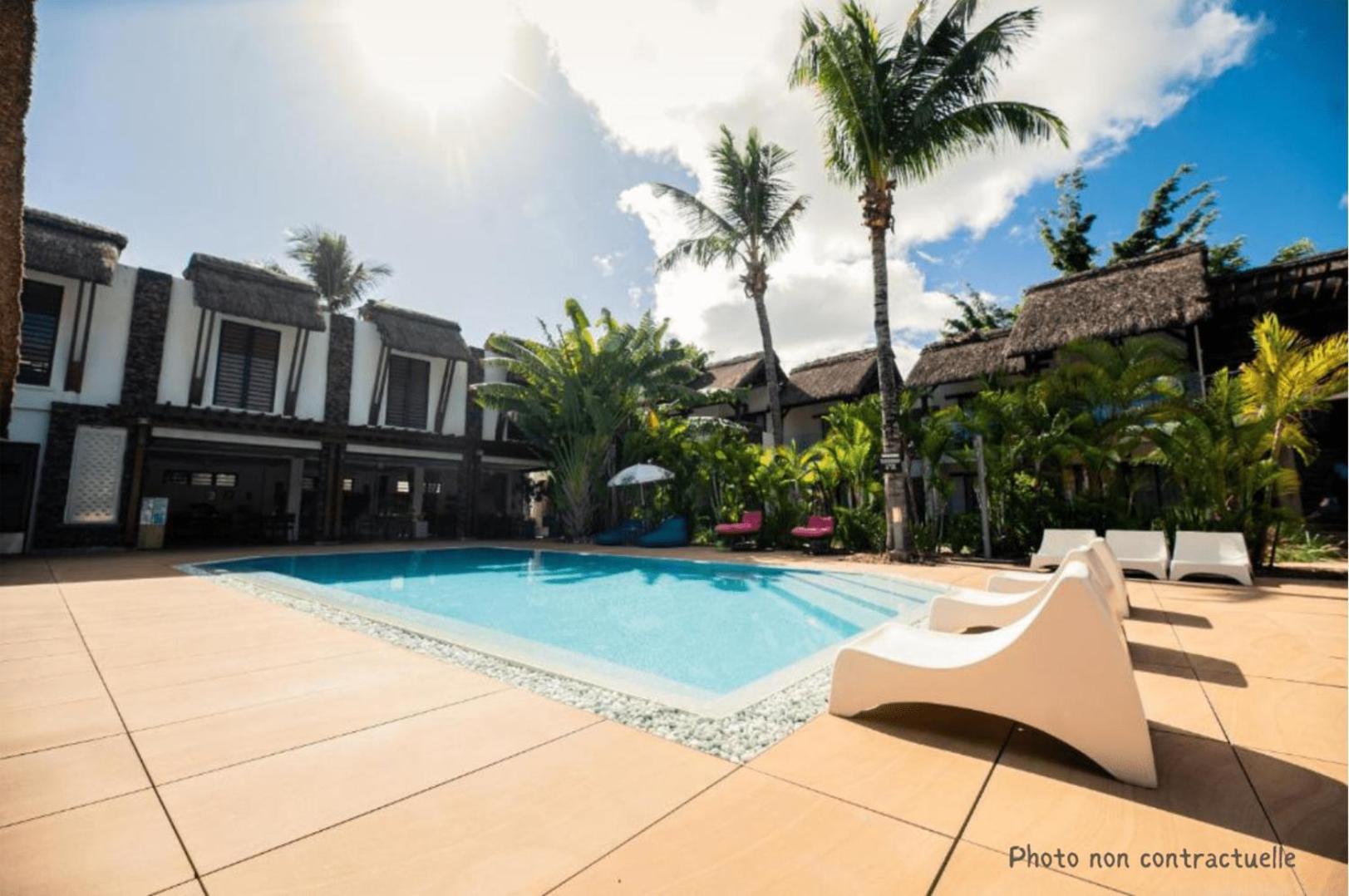Toparadis Guest House Pereybere Beach Exterior photo