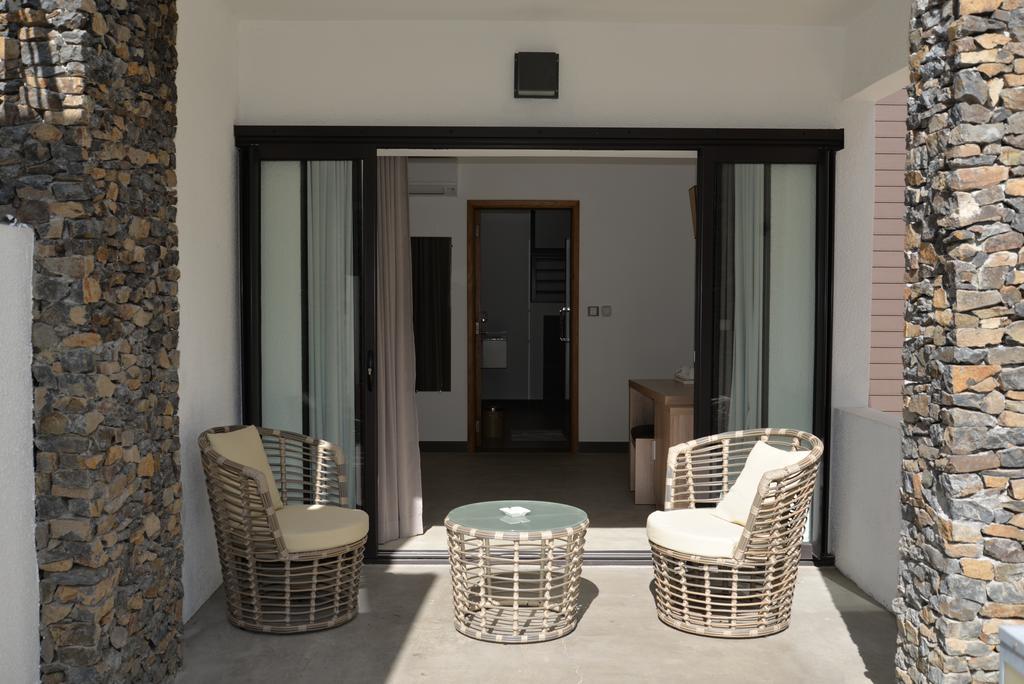Toparadis Guest House Pereybere Beach Exterior photo