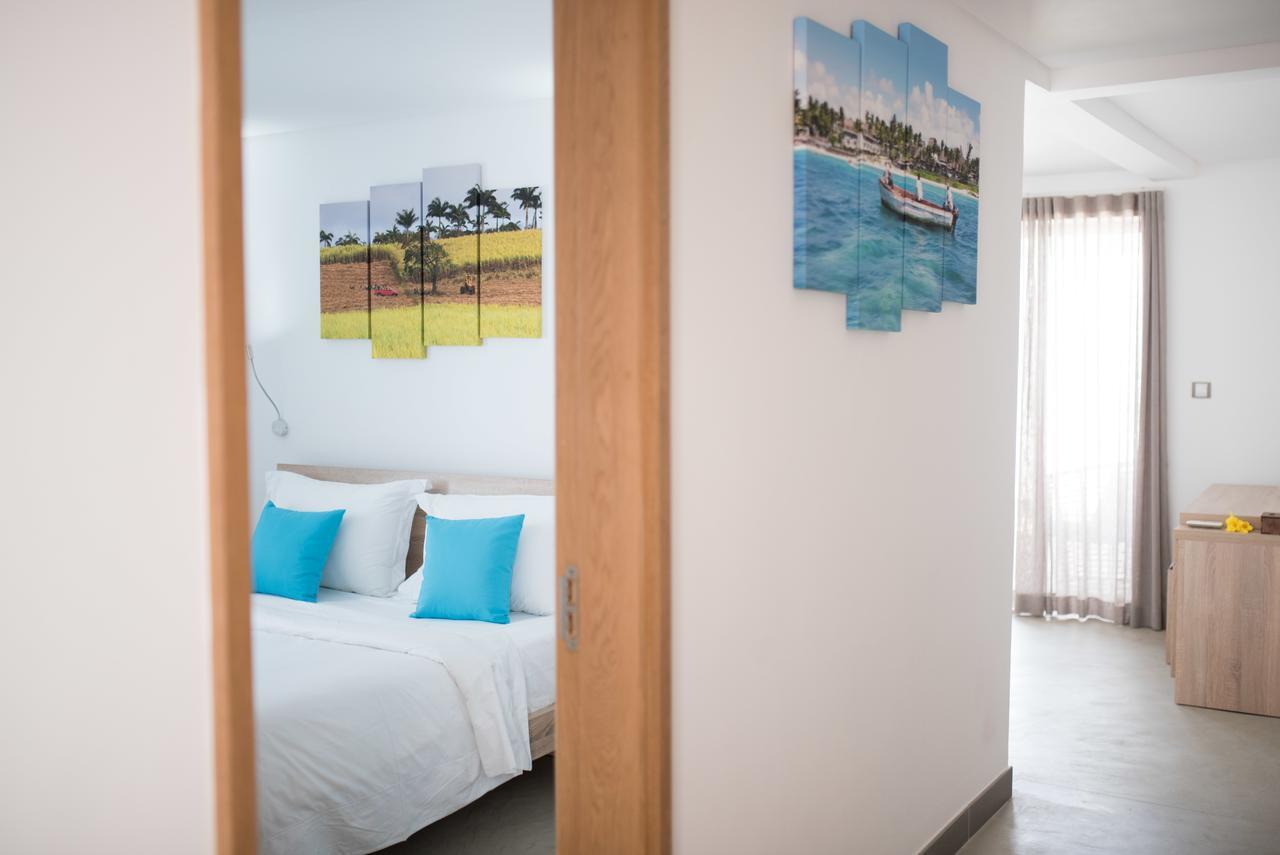 Toparadis Guest House Pereybere Beach Exterior photo