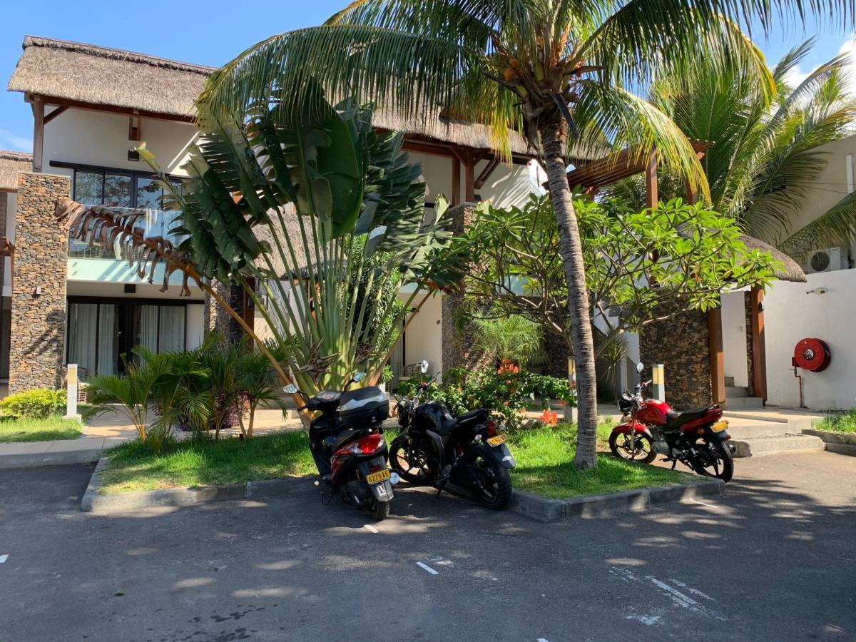 Toparadis Guest House Pereybere Beach Exterior photo